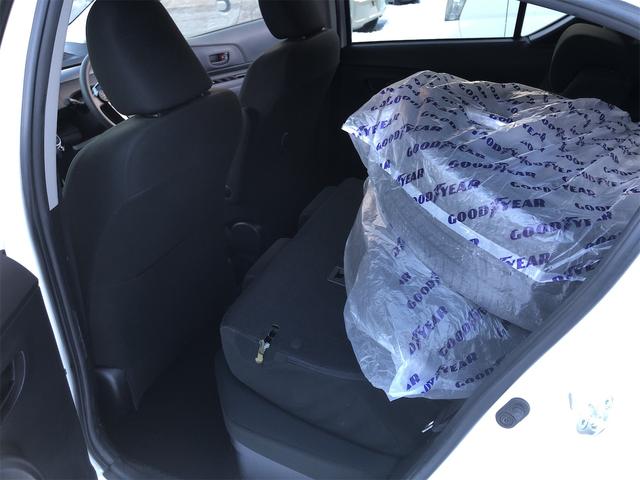 アクア Sスタイルブラック レーンアシスト 衝突被害軽減システム オートマチックハイビーム オートライト スマートキー 電動格納ミラー CVT 衝突安全ボディ ABS ESC CD エアコン パワーステアリング パワーウィンドウ(13枚目)