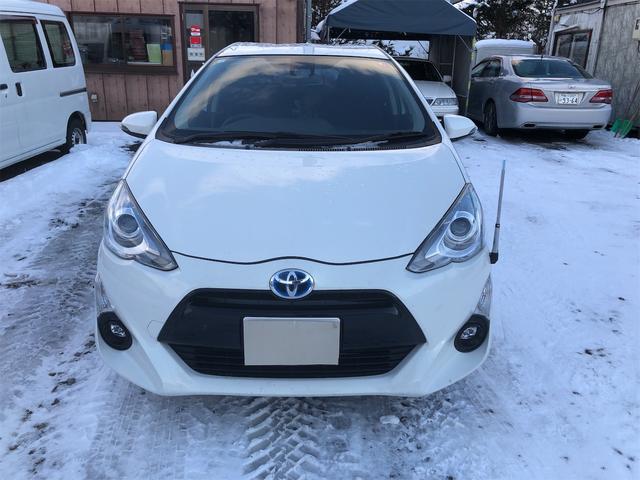 アクア Sスタイルブラック レーンアシスト 衝突被害軽減システム オートマチックハイビーム オートライト スマートキー 電動格納ミラー CVT 衝突安全ボディ ABS ESC CD エアコン パワーステアリング パワーウィンドウ(14枚目)