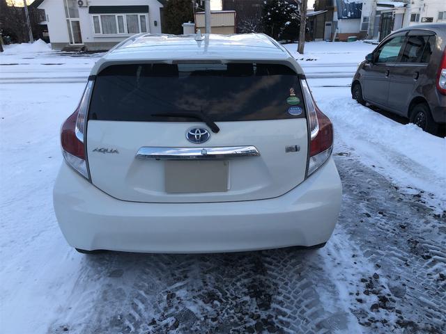 アクア Sスタイルブラック レーンアシスト 衝突被害軽減システム オートマチックハイビーム オートライト スマートキー 電動格納ミラー CVT 衝突安全ボディ ABS ESC CD エアコン パワーステアリング パワーウィンドウ(18枚目)