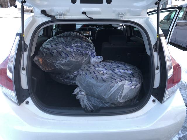 アクア Sスタイルブラック レーンアシスト 衝突被害軽減システム オートマチックハイビーム オートライト スマートキー 電動格納ミラー CVT 衝突安全ボディ ABS ESC CD エアコン パワーステアリング パワーウィンドウ(20枚目)