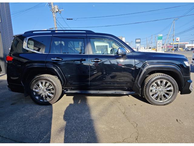 TOYOTA LAND CRUISER ZX | 2023 | BLACK | 2400 km | details TOYOTA LAND CRUISER ZX | 2023 | BLACK | 2400 km | details