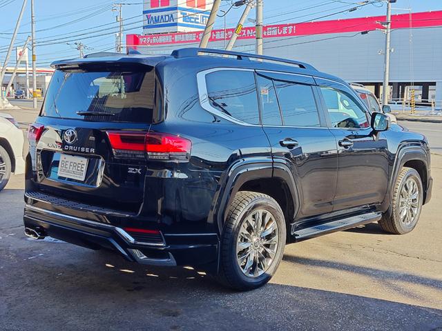 TOYOTA LAND CRUISER ZX | 2023 | BLACK | 2400 km | details TOYOTA LAND CRUISER ZX | 2023 | BLACK | 2400 km | details