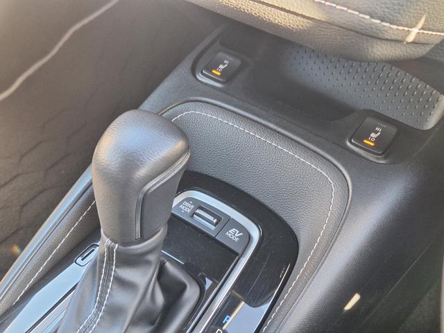 カローラツーリング アクティブスポーツ　４ＷＤ　寒冷地仕様　法人ワンオーナー　純正エンジンスターター　ｂｌｕｅｔｏｏｔｈ　バックカメラ　ＥＴＣ　ディスプレイオーディオ　地デジ　スマートキー　アイドリングストップ　ステアリング／シートヒーター（24枚目）