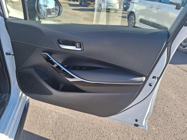 カローラツーリング アクティブスポーツ　４ＷＤ　寒冷地仕様　法人ワンオーナー　純正エンジンスターター　ｂｌｕｅｔｏｏｔｈ　バックカメラ　ＥＴＣ　ディスプレイオーディオ　地デジ　スマートキー　アイドリングストップ　ステアリング／シートヒーター（31枚目）