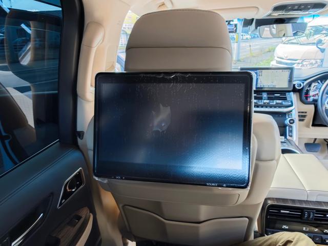 ランドクルーザー ＺＸ　モデリスタフルエアロ・モデリスタ２１インチホイール・コネクティッドナビ・リアシートエンターテイメントシステム・クルーボックス・ＩＴＳコネクト・空気圧センサー・リアデフ・ルーフレール・ドライブレコーダー（19枚目）