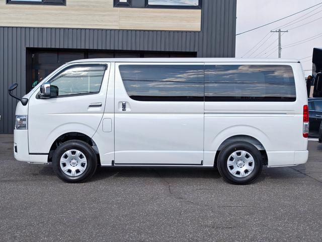 ハイエースバン ロングスーパーGL ダークプライムS 寒冷地仕様・オプションナビ NSZT-W66T・パノラミックビューモニター・デジタルインナーミラー・リアフォグ・リモートスタート・フロアマット・サイドバイザー・ナンバーフレーム(7枚目)