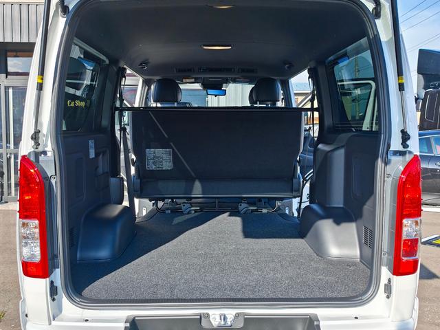 ハイエースバン ロングスーパーGL ダークプライムS 寒冷地仕様・オプションナビ NSZT-W66T・パノラミックビューモニター・デジタルインナーミラー・リアフォグ・リモートスタート・フロアマット・サイドバイザー・ナンバーフレーム(18枚目)