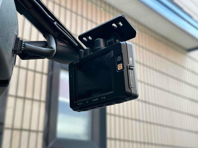 セレナ 　ドライブレコーダー　ＥＴＣ　バックカメラ　ナビ　ＴＶ　両側電動スライドドア　オートライト　スマートキー　アイドリングストップ　電動格納ミラー　３列シート　ＣＶＴ　アルミホイール（7枚目）