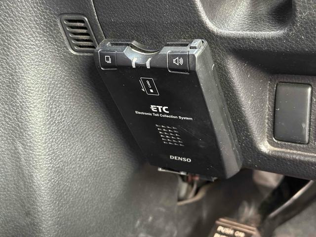 セレナ 　ドライブレコーダー　ＥＴＣ　バックカメラ　ナビ　ＴＶ　両側電動スライドドア　オートライト　スマートキー　アイドリングストップ　電動格納ミラー　３列シート　ＣＶＴ　アルミホイール（8枚目）