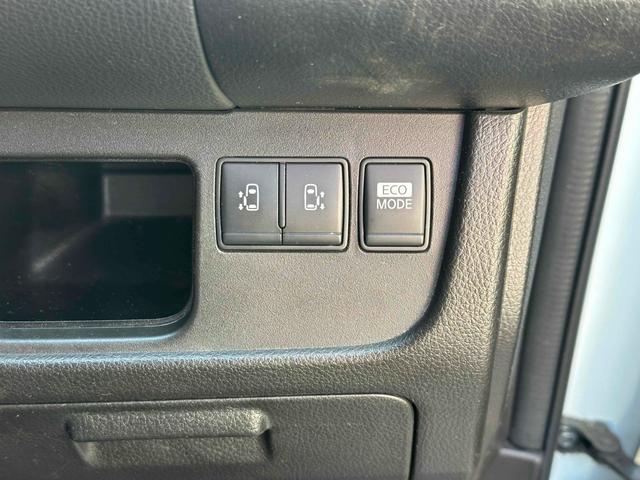 セレナ 　ドライブレコーダー　ＥＴＣ　バックカメラ　ナビ　ＴＶ　両側電動スライドドア　オートライト　スマートキー　アイドリングストップ　電動格納ミラー　３列シート　ＣＶＴ　アルミホイール（10枚目）