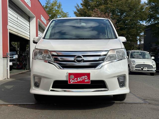 セレナ 　ドライブレコーダー　ＥＴＣ　バックカメラ　ナビ　ＴＶ　両側電動スライドドア　オートライト　スマートキー　アイドリングストップ　電動格納ミラー　３列シート　ＣＶＴ　アルミホイール（12枚目）