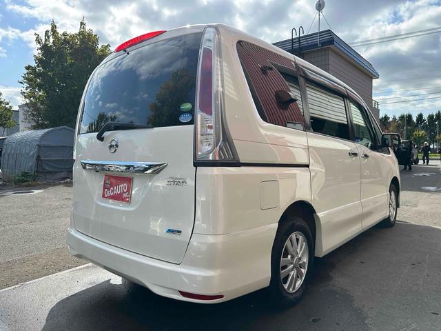 セレナ 　ドライブレコーダー　ＥＴＣ　バックカメラ　ナビ　ＴＶ　両側電動スライドドア　オートライト　スマートキー　アイドリングストップ　電動格納ミラー　３列シート　ＣＶＴ　アルミホイール（16枚目）