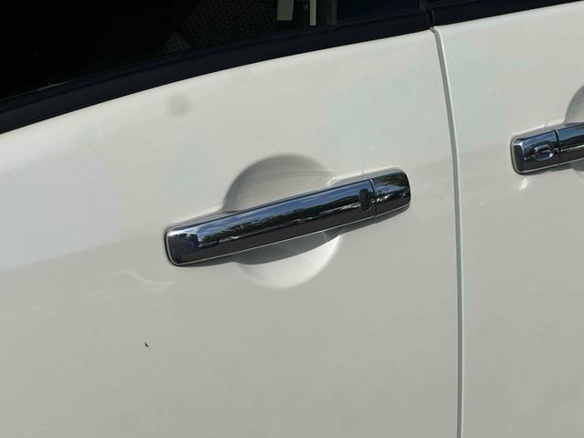 セレナ 　ドライブレコーダー　ＥＴＣ　バックカメラ　ナビ　ＴＶ　両側電動スライドドア　オートライト　スマートキー　アイドリングストップ　電動格納ミラー　３列シート　ＣＶＴ　アルミホイール（22枚目）