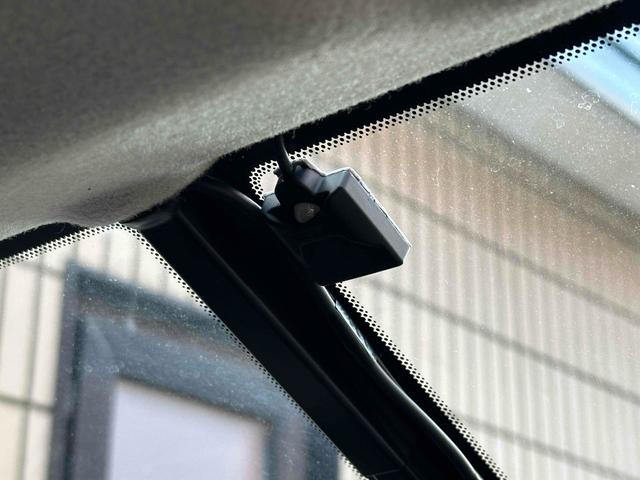 セレナ 　ドライブレコーダー　ＥＴＣ　バックカメラ　ナビ　ＴＶ　両側電動スライドドア　オートライト　スマートキー　アイドリングストップ　電動格納ミラー　３列シート　ＣＶＴ　アルミホイール（40枚目）