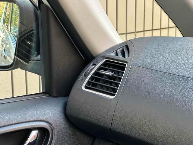 セレナ 　ドライブレコーダー　ＥＴＣ　バックカメラ　ナビ　ＴＶ　両側電動スライドドア　オートライト　スマートキー　アイドリングストップ　電動格納ミラー　３列シート　ＣＶＴ　アルミホイール（44枚目）