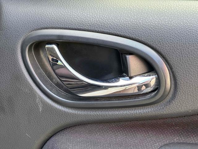 セレナ 　ドライブレコーダー　ＥＴＣ　バックカメラ　ナビ　ＴＶ　両側電動スライドドア　オートライト　スマートキー　アイドリングストップ　電動格納ミラー　３列シート　ＣＶＴ　アルミホイール（47枚目）