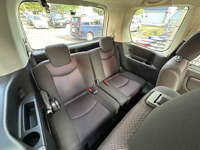 セレナ 　ドライブレコーダー　ＥＴＣ　バックカメラ　ナビ　ＴＶ　両側電動スライドドア　オートライト　スマートキー　アイドリングストップ　電動格納ミラー　３列シート　ＣＶＴ　アルミホイール（53枚目）