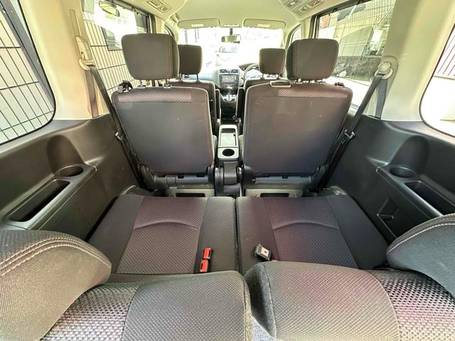 セレナ 　ドライブレコーダー　ＥＴＣ　バックカメラ　ナビ　ＴＶ　両側電動スライドドア　オートライト　スマートキー　アイドリングストップ　電動格納ミラー　３列シート　ＣＶＴ　アルミホイール（54枚目）