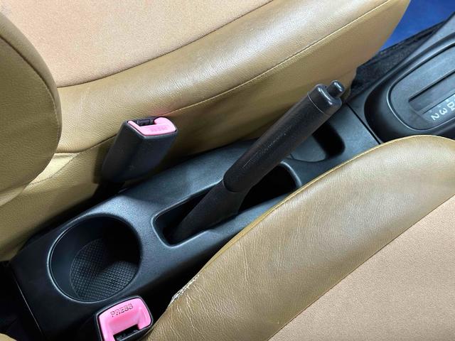 ミラジーノ プレミアムＸ　４ＷＤ　キーレスエントリー　電動格納ミラー　ＡＴ　盗難防止システム　ＡＢＳ　ＣＤ　ＭＤ　アルミホイール　衝突安全ボディ　エアコン　パワーステアリング　パワーウィンドウ（7枚目）