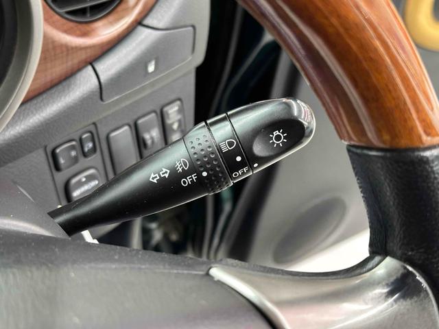 ミラジーノ プレミアムＸ　４ＷＤ　キーレスエントリー　電動格納ミラー　ＡＴ　盗難防止システム　ＡＢＳ　ＣＤ　ＭＤ　アルミホイール　衝突安全ボディ　エアコン　パワーステアリング　パワーウィンドウ（9枚目）