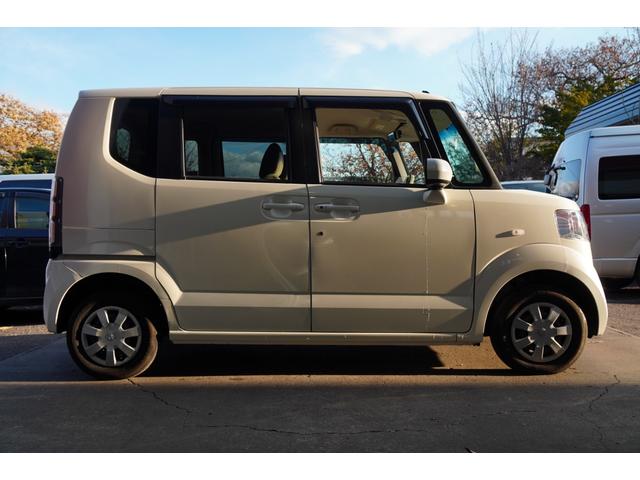 N-BOX G・Lパッケージ アイスト Sキー Wエアバック パワーウインド セキュリティアラーム 4WD AAC ABS PS エアバック ベンチシート 衝突安全ボディ キーレスキー 横滑防止(4枚目)