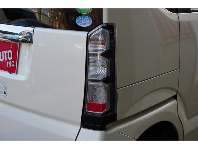 N-BOX G・Lパッケージ アイスト Sキー Wエアバック パワーウインド セキュリティアラーム 4WD AAC ABS PS エアバック ベンチシート 衝突安全ボディ キーレスキー 横滑防止(17枚目)