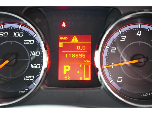 デリカＤ：５ Ｇ　パワーパッケージ　助手席エアバッグ　インテリジェントキー　切替式４ＷＤ　オートクルーズコントロール　衝突安全ボディ　デュアルエアコン　運転席エアバック　ＡＳＣ　３列シート　キーフリー　ＡＢＳ　フルフラット　パワステ（19枚目）