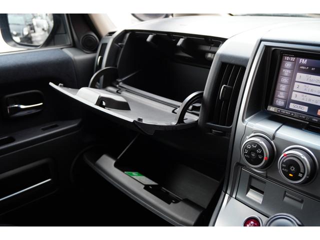 デリカＤ：５ Ｇ　パワーパッケージ　助手席エアバッグ　インテリジェントキー　切替式４ＷＤ　オートクルーズコントロール　衝突安全ボディ　デュアルエアコン　運転席エアバック　ＡＳＣ　３列シート　キーフリー　ＡＢＳ　フルフラット　パワステ（39枚目）