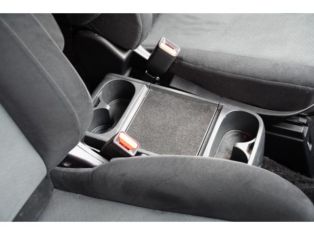 デリカＤ：５ Ｇ　パワーパッケージ　助手席エアバッグ　インテリジェントキー　切替式４ＷＤ　オートクルーズコントロール　衝突安全ボディ　デュアルエアコン　運転席エアバック　ＡＳＣ　３列シート　キーフリー　ＡＢＳ　フルフラット　パワステ（45枚目）