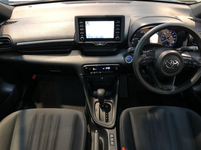 ヤリス ハイブリッドX サイドエアバッグ 盗難防止 VSC クルコン 4WD アイドリングストップ ETC スマートキー 寒冷地仕様 ナビ オートエアコン ミュージックプレイヤー接続可 メモリーナビ キーレス エアバッグ(2枚目)