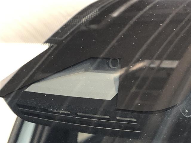 ヤリス ハイブリッドX サイドエアバッグ 盗難防止 VSC クルコン 4WD アイドリングストップ ETC スマートキー 寒冷地仕様 ナビ オートエアコン ミュージックプレイヤー接続可 メモリーナビ キーレス エアバッグ(5枚目)