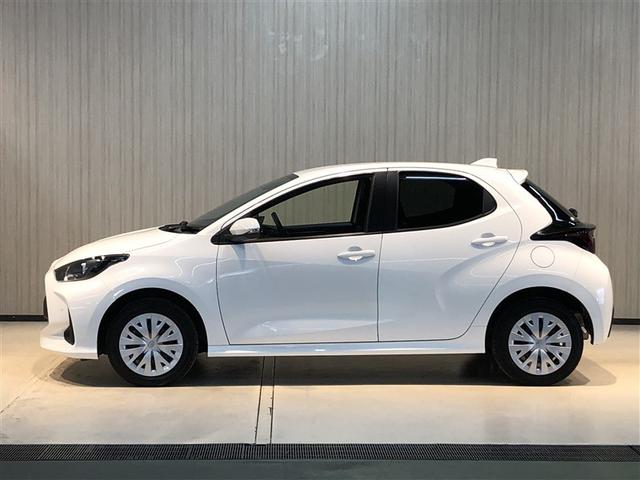 ヤリス ハイブリッドX サイドエアバッグ 盗難防止 VSC クルコン 4WD アイドリングストップ ETC スマートキー 寒冷地仕様 ナビ オートエアコン ミュージックプレイヤー接続可 メモリーナビ キーレス エアバッグ(6枚目)