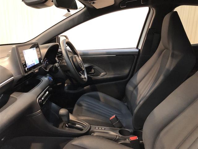 ヤリス ハイブリッドX サイドエアバッグ 盗難防止 VSC クルコン 4WD アイドリングストップ ETC スマートキー 寒冷地仕様 ナビ オートエアコン ミュージックプレイヤー接続可 メモリーナビ キーレス エアバッグ(10枚目)