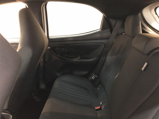 ヤリス ハイブリッドX サイドエアバッグ 盗難防止 VSC クルコン 4WD アイドリングストップ ETC スマートキー 寒冷地仕様 ナビ オートエアコン ミュージックプレイヤー接続可 メモリーナビ キーレス エアバッグ(11枚目)