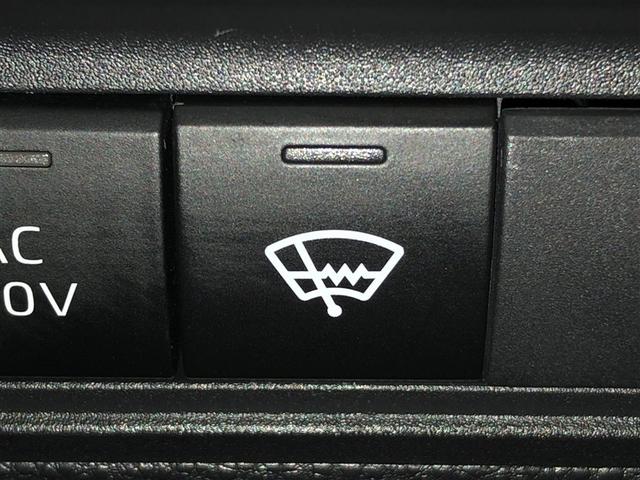 ヤリス ハイブリッドX サイドエアバッグ 盗難防止 VSC クルコン 4WD アイドリングストップ ETC スマートキー 寒冷地仕様 ナビ オートエアコン ミュージックプレイヤー接続可 メモリーナビ キーレス エアバッグ(24枚目)