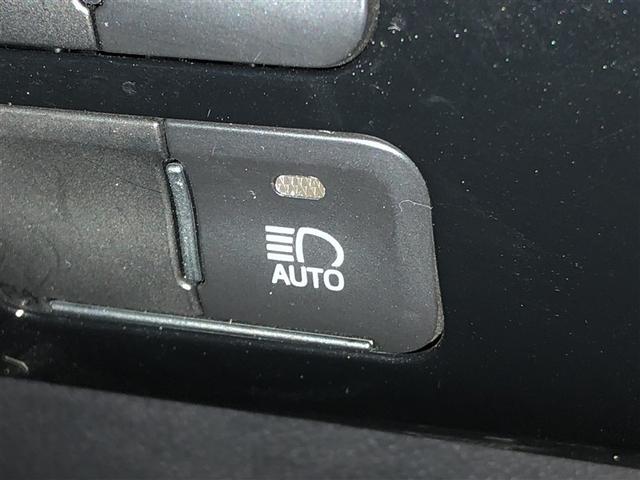 プリウス S 衝突軽減 4wd エアコン LEDヘッドライト ナビ バックガイドモニター クルコン 寒冷地仕様 ETC車載器 盗難防止システム メモリナビ パワーステアリング AC100V カーテンエアバック(25枚目)