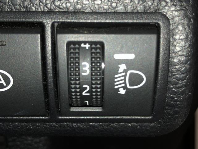 カローラ ハイブリッド　Ｓ　スマートキープッシュスタート　フルセグＴＶ　横滑り防止装置　クルーズコントロール　ＬＥＤライト　バックモニター　盗難防止装置　衝突被害軽減ブレーキ　寒冷地　４ＷＤ　ＥＴＣ　メモリーナビ　アルミホイール（29枚目）