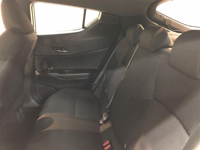 C-HR S-T 横滑防止装置 地デジ メモリナビ ABS パワーウインドウ AAC 盗難防止システム ナビTV クルコン サイドエアバッグ アルミ キーフリー DVD エアバッグ 4WD ETC パワステ 寒冷地仕様(10枚目)