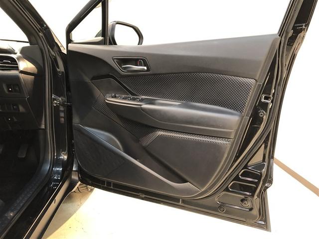 C-HR S-T 横滑防止装置 地デジ メモリナビ ABS パワーウインドウ AAC 盗難防止システム ナビTV クルコン サイドエアバッグ アルミ キーフリー DVD エアバッグ 4WD ETC パワステ 寒冷地仕様(11枚目)