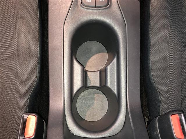 カローラ ハイブリッド　Ｇ－Ｘ　エアコン　ＬＥＤライト　ＥＳＣ　クルーズコントロール　ＡＢＳ　盗難防止システム　メモリーナビ　アイドリングストップ　ナビ　４ＷＤ　寒冷地仕様　スマートキー　衝突被害軽減システム　ＥＴＣ　ドラレコ（32枚目）