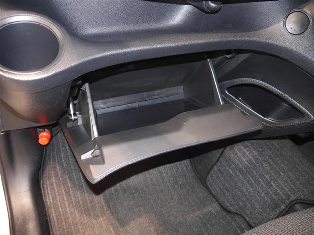 シエンタ Ｘ　ＶＳＣ　パワーウインドウ　寒冷地仕様車　キーレスエントリー　パワーステアリング　ナビ　マニュアルエアコン　衝突被害軽減ブレーキ　４ＷＤ　バックカメラ　スマートキー　ＥＴＣ　ＡＢＳ　レンタＵＰ（29枚目）