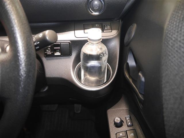 シエンタ Ｘ　ＶＳＣ　パワーウインドウ　寒冷地仕様車　キーレスエントリー　パワーステアリング　ナビ　マニュアルエアコン　衝突被害軽減ブレーキ　４ＷＤ　バックカメラ　スマートキー　ＥＴＣ　ＡＢＳ　レンタＵＰ（30枚目）