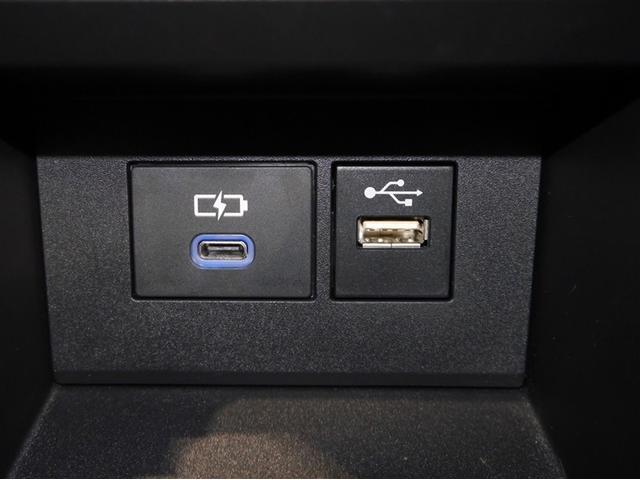 アクア Ｚ　クルコン　１オーナー　Ｂカメ　横滑り防止装置　盗難防止システム　スマートキー　ＥＴＣ　寒冷地仕様　ＡＣ１００Ｖ電源　ＡＷ　ミュージックプレイヤー接続可　オートエアコン　キーレスエントリー　エアバッグ（17枚目）