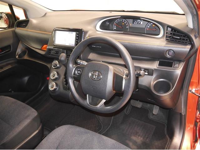 シエンタ Ｘ　ＶＳＣ　パワーウインドウ　寒冷地仕様車　キーレスエントリー　パワーステアリング　マニュアルエアコン　アルミホイール　ワンセグＴＶ　４ＷＤ　バックカメラ　スマートキー　ＥＴＣ　ＡＢＳ　レンタＵＰ（4枚目）