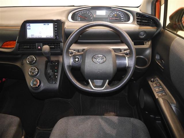 シエンタ Ｘ　ＶＳＣ　パワーウインドウ　寒冷地仕様車　キーレスエントリー　パワーステアリング　マニュアルエアコン　アルミホイール　ワンセグＴＶ　４ＷＤ　バックカメラ　スマートキー　ＥＴＣ　ＡＢＳ　レンタＵＰ（5枚目）