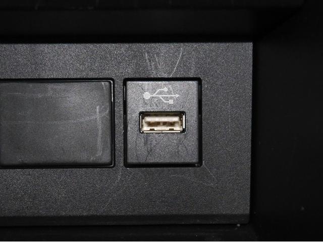 アクア Ｘ　ＡＣ１００Ｖ電源　オートエアコン　ＬＥＤヘッド　クルーズコントロール　ナビ　バックカメラ　ＥＴＣ　サイドエアバッグ　スマートキー　４ＷＤ　盗難防止システム　エアバッグ　メモリーナビ　ＥＳＣ　ＡＢＳ（14枚目）