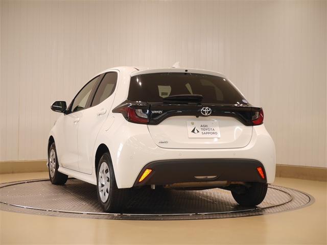 ヤリス X 追突防止装置 VSC スマートキー&プッシュスタート イモビライザー 寒冷地仕様 Bカメラ マニュアルエアコン ETC付 ナビ Aクルコン レンタアップ 4WD パワーウインドウ ABS キーレス(3枚目)