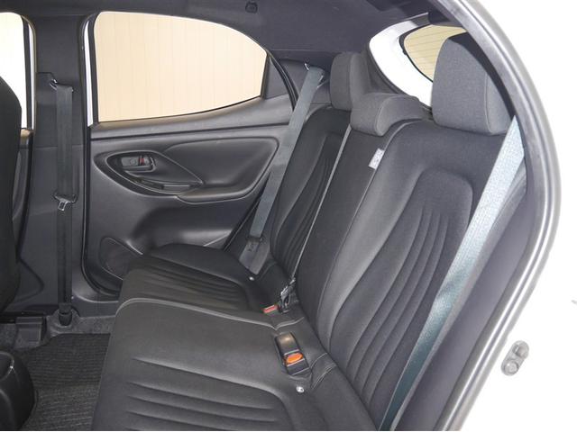 ヤリス X 追突防止装置 VSC スマートキー&プッシュスタート イモビライザー 寒冷地仕様 Bカメラ マニュアルエアコン ETC付 ナビ Aクルコン レンタアップ 4WD パワーウインドウ ABS キーレス(8枚目)