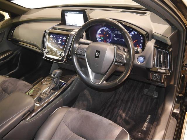 クラウンハイブリッド ＲＳアドバンス　Ｆｏｕｒ　バックモニター　衝突軽減　横滑防止装置　寒冷地仕様　フルセグテレビ　エアコン　ＬＥＤライト　ナビ＆ＴＶ　オートクルーズ　スマートキー　電動シート　キーレス　サイドエアバッグ　ＤＶＤ　メモリナビ　ＡＢＳ（4枚目）