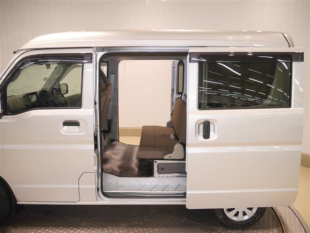 エブリイ ＰＣ　Ｉ－ＳＴＯＰ　ＴＶナビ　メモリナビ　ＤＶＤ再生　Ｗエアバッグ　キーレスエントリーシステム　前席パワーウインドウ　フルタイム４ＷＤ　エアバック　ＬＥＤヘッド　オートエアコン　横滑り防止　ＡＢＳ（10枚目）